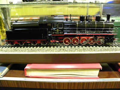 Модель паровоза Эу704-57, музей ТЧ-Минеральные Воды (4).jpg