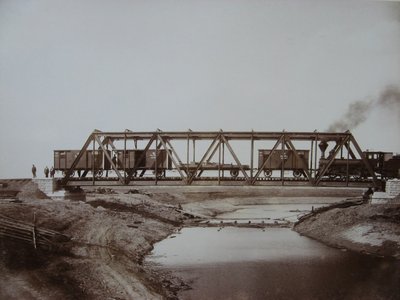 однопролетный металлический мост через реку Большую Кордягу. 360 верста. Фермы многих мостов типовыми