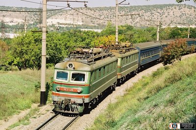 ЧС2-466 и ЧС2-396 Крым.jpg