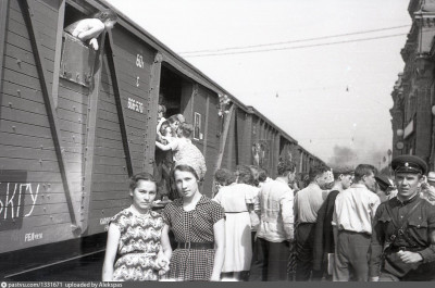 60т 4-осн крытый вагон Казань кон. 1950-х.jpg
