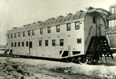 800px-Bilevel_rail_car_russian_1905.jpg