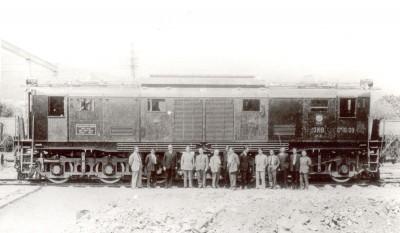 Электровоз Си10-09 в депо Хашаури. октябрь 1933 года. Первый из итальянских сурамцев, прибывший к месту работы.